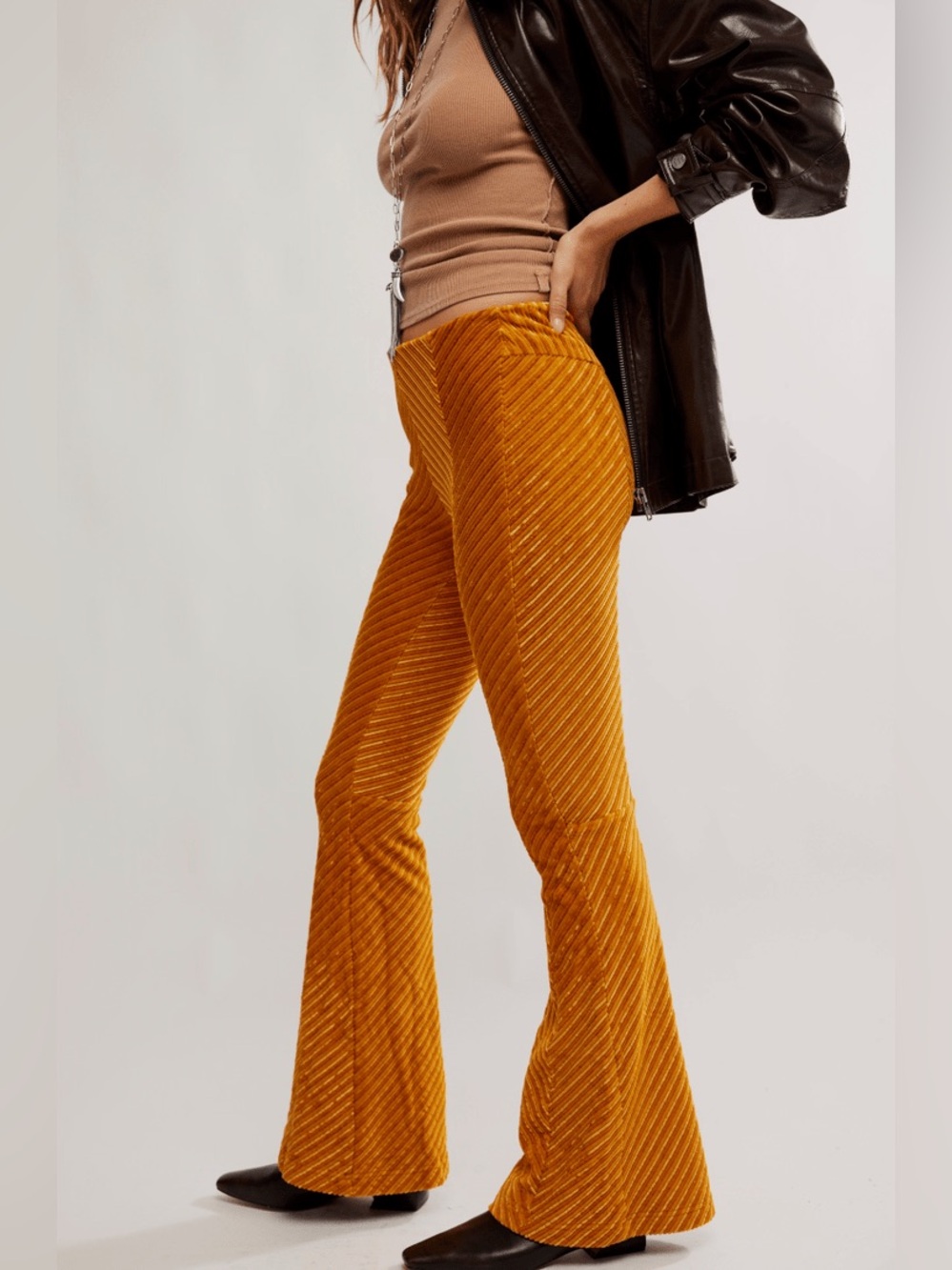 Free People Penny Pull On Velvet Flared Pants Size XS Bronzer Gold Retro Boho - Picture 2 of 15